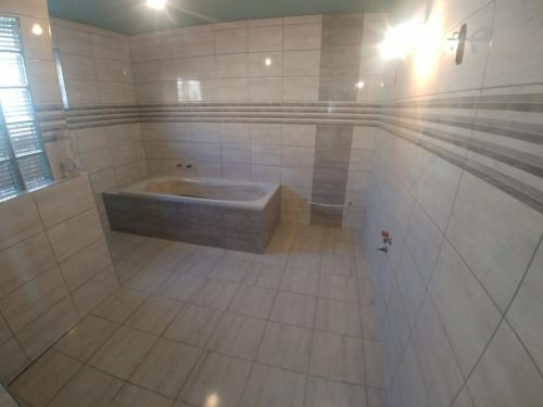 68c1b8ec-5021-49f7-9bd2-6274cb274ae9