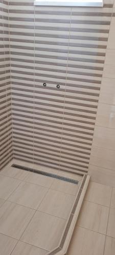 6f385bb0-cd80-40fe-8251-e27e167077a4